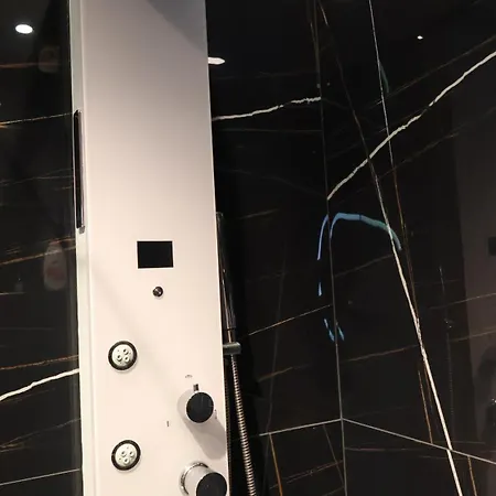 아파트 Solea - 2br Penthouse With Rooftop Jacuzzi & Bbq 세인트폴스베이