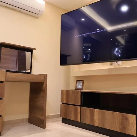 Solea - 2br Penthouse With Rooftop Jacuzzi & Bbq * 세인트폴스베이